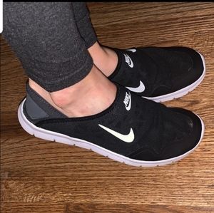 Nike slip on shoes